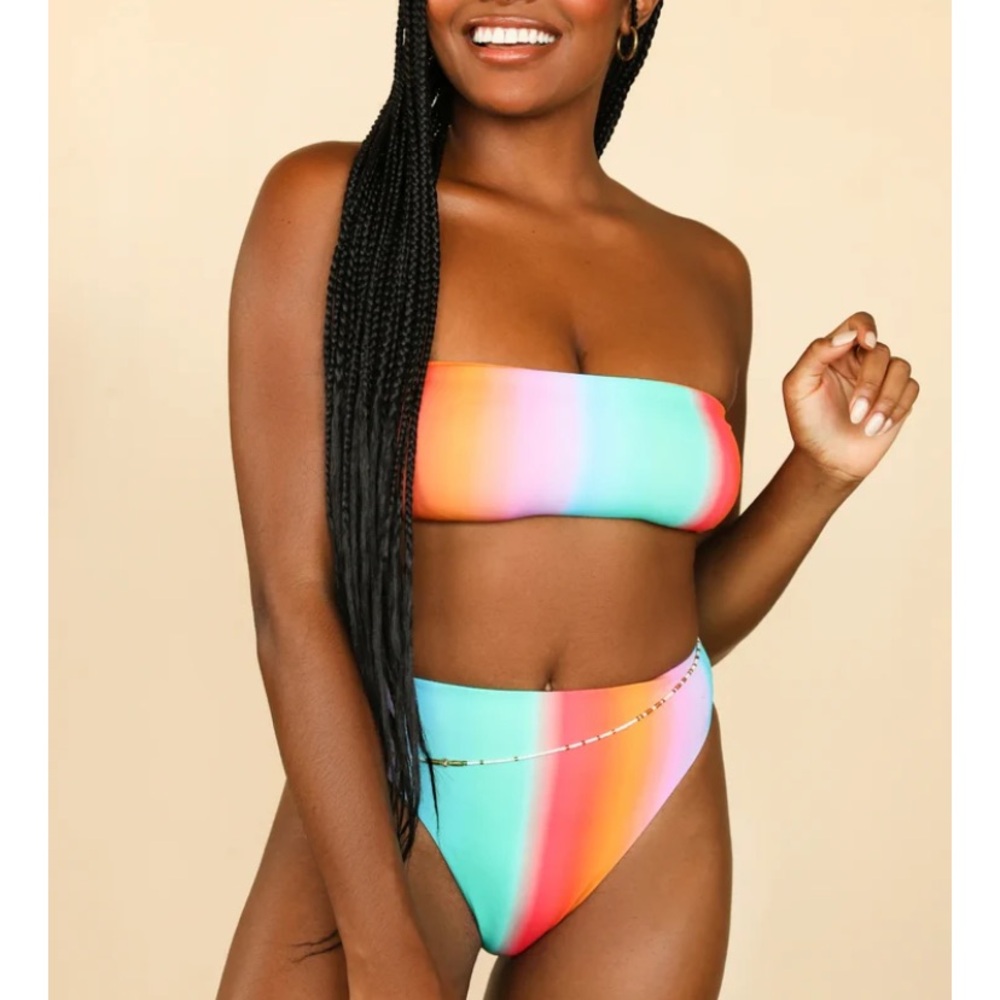 Dippin Daisys Strapless Bikini Set